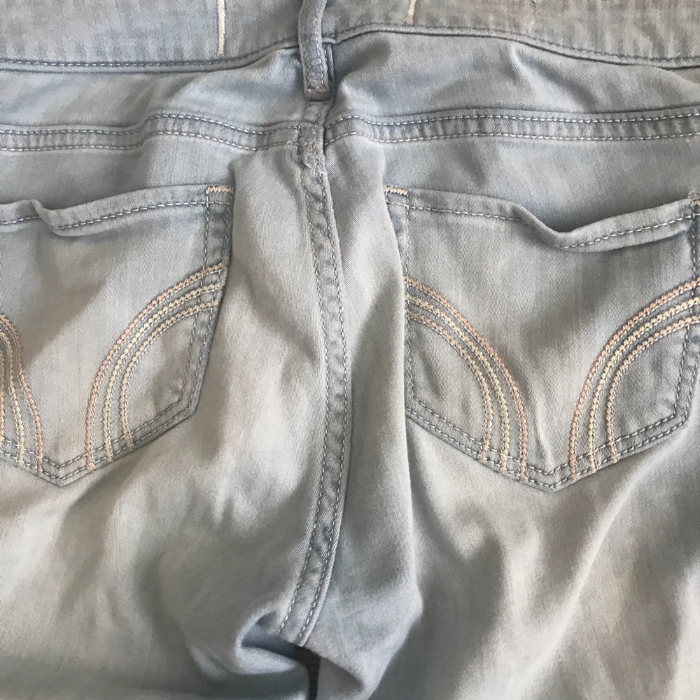 Hollister Jeans SOLD - Picture 3 of 3